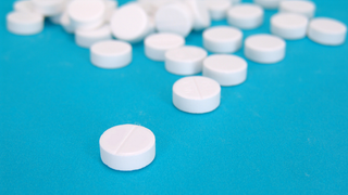 Aspirin Doesn't Just Cut Cancer Risk, It Stops It Spreading Too
